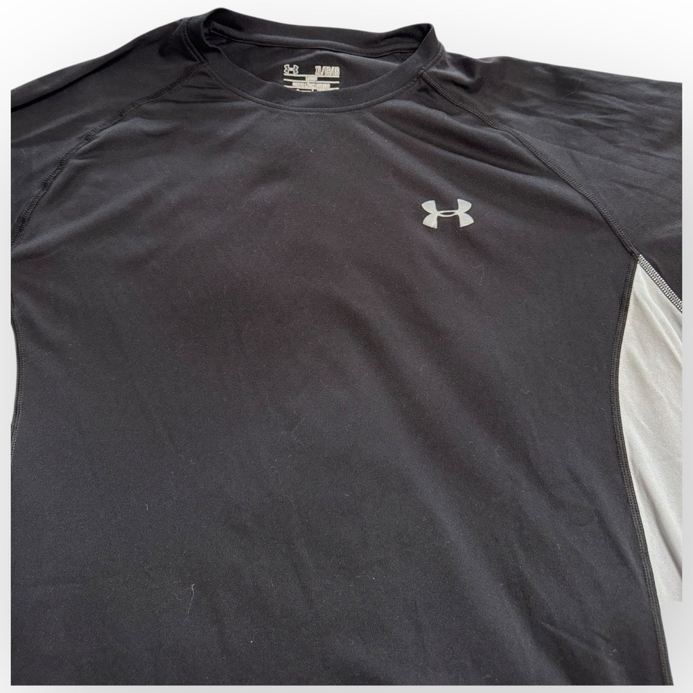 EUC Under Armour HeatGear Loose Fit Tee – Black/Gray – Size XL - Picture 3 of 6
